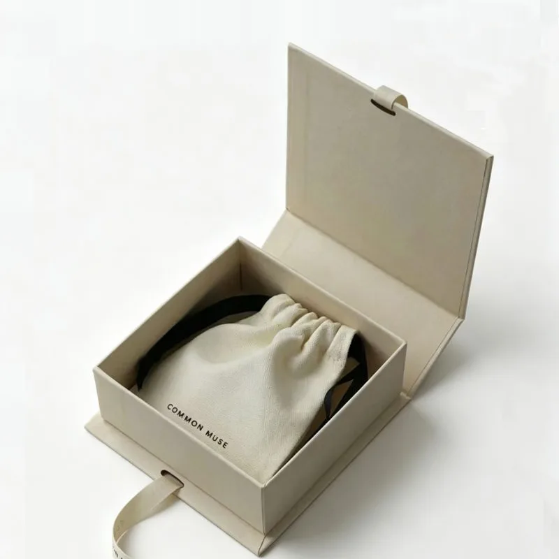 Custom magnetic cosmetic gift box — Genesis Bags